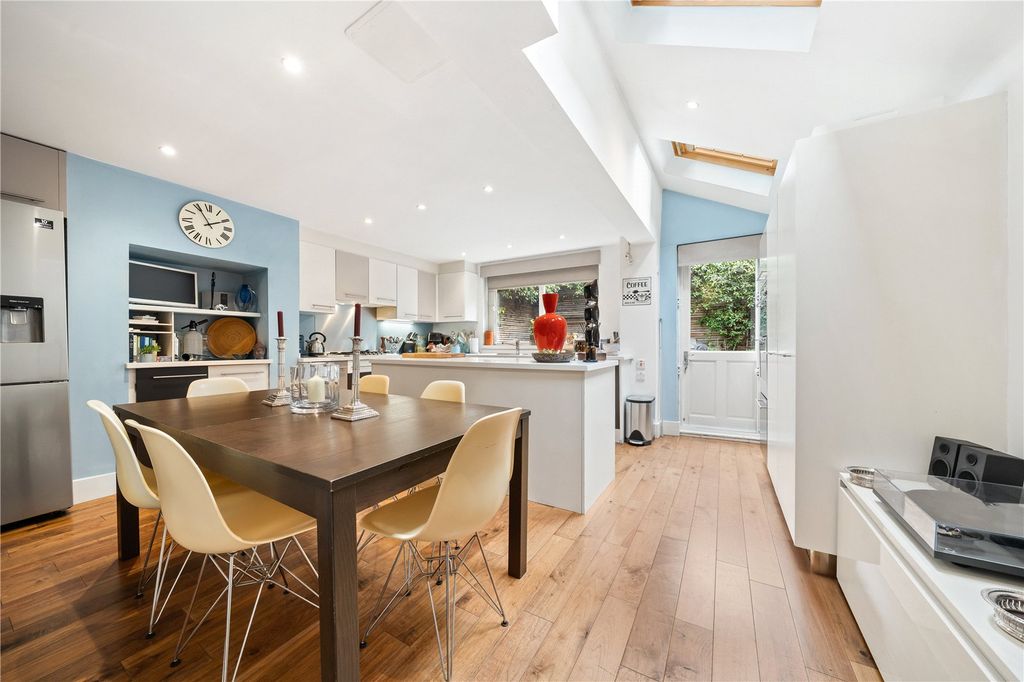 Property photo 3 of 13 Kitchen