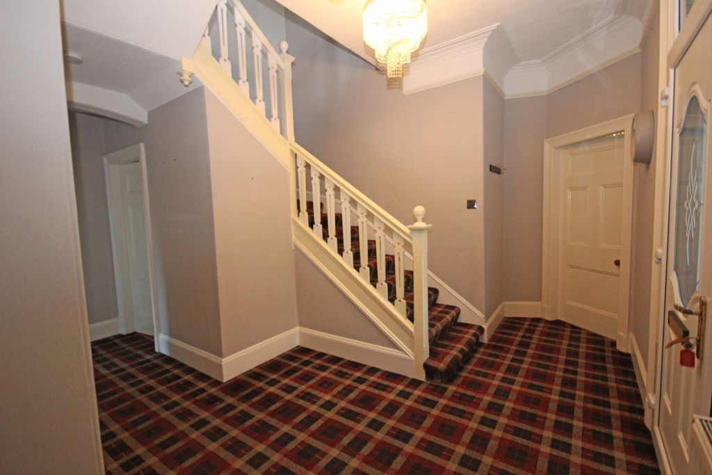 Property photo 3 of 31