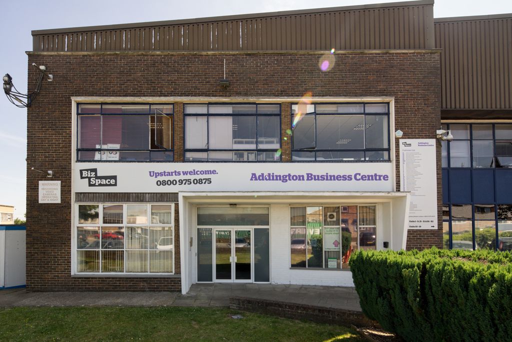 Property photo 1 of 8 Photo 3