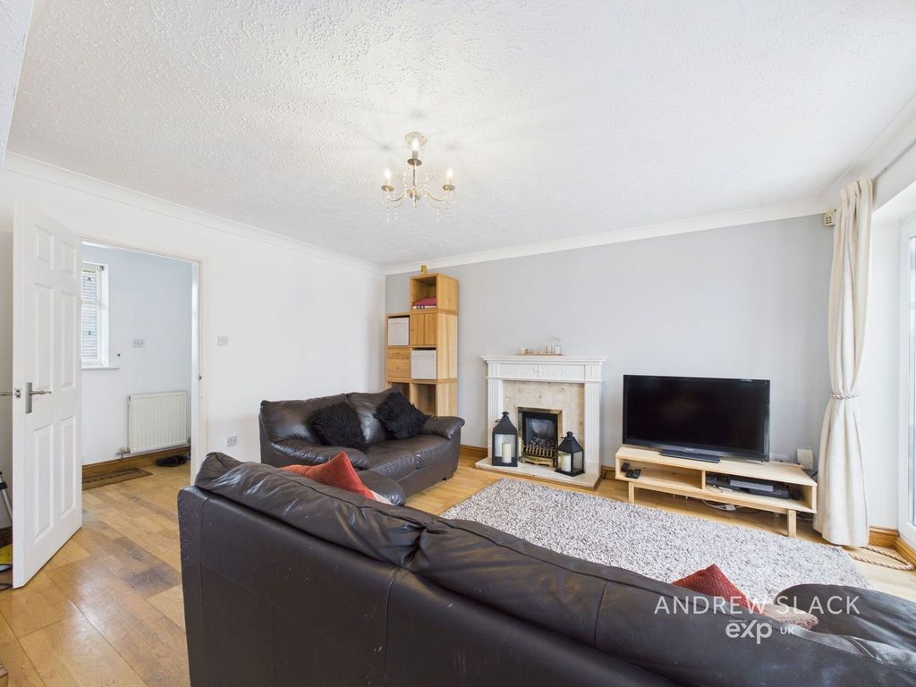 Property photo 3 of 24