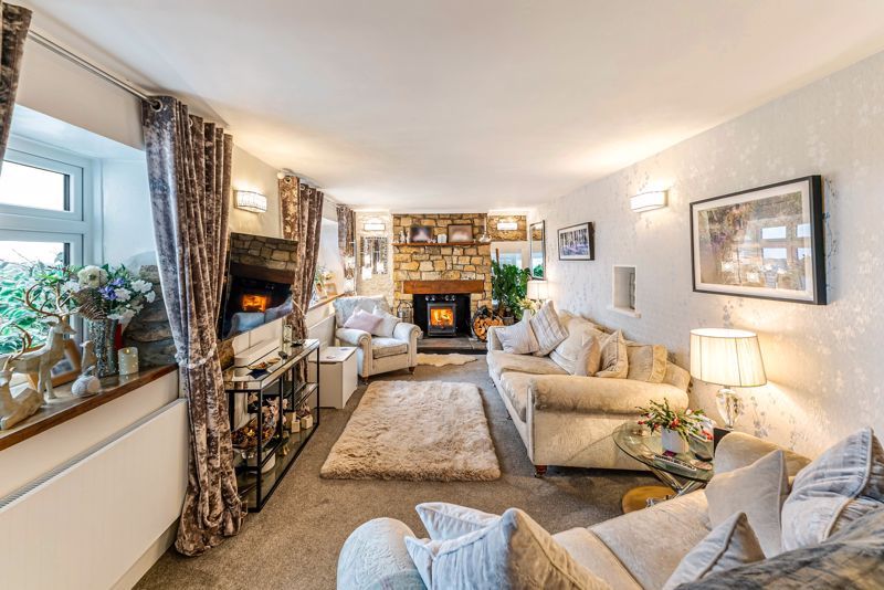 Property photo 3 of 49 Photo 46