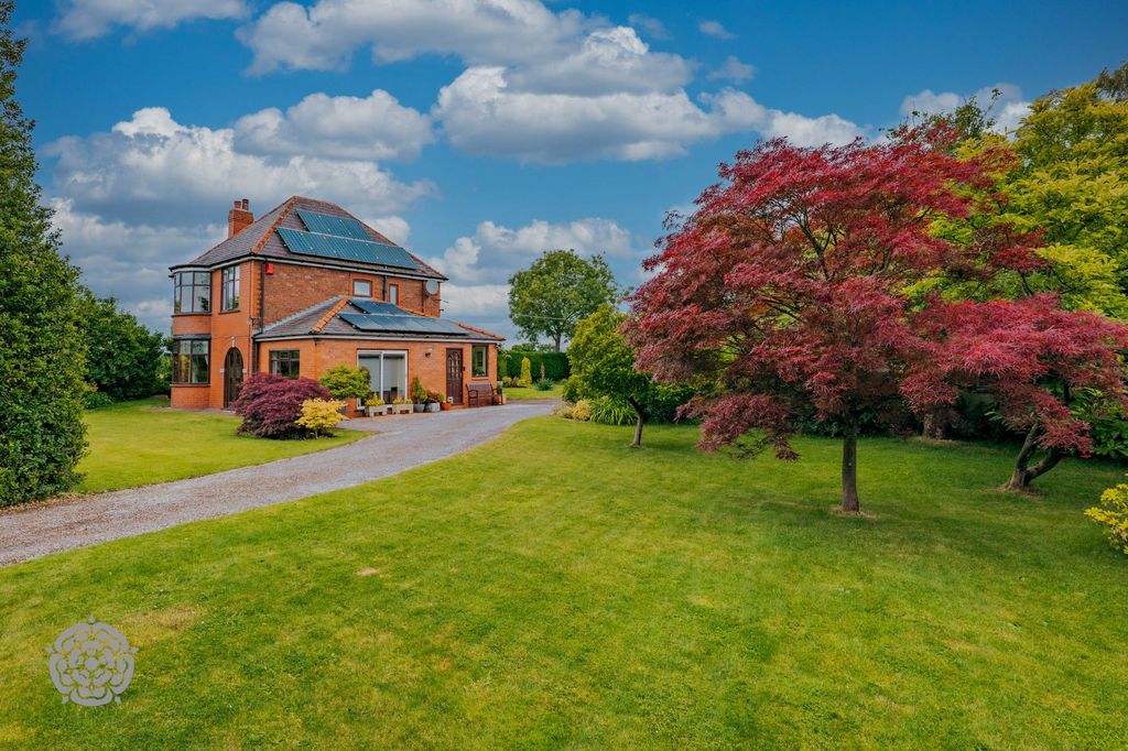 Property photo 1 of 39