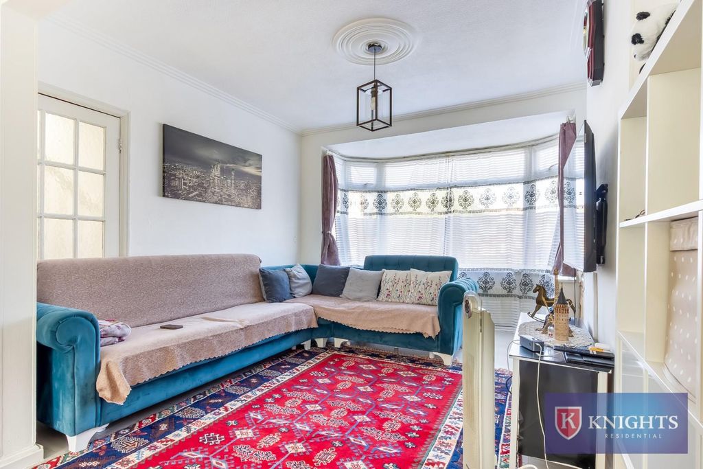 Property photo 3 of 19