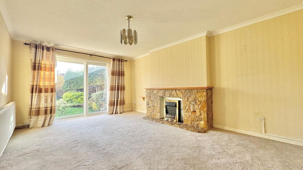 Property photo 2 of 22