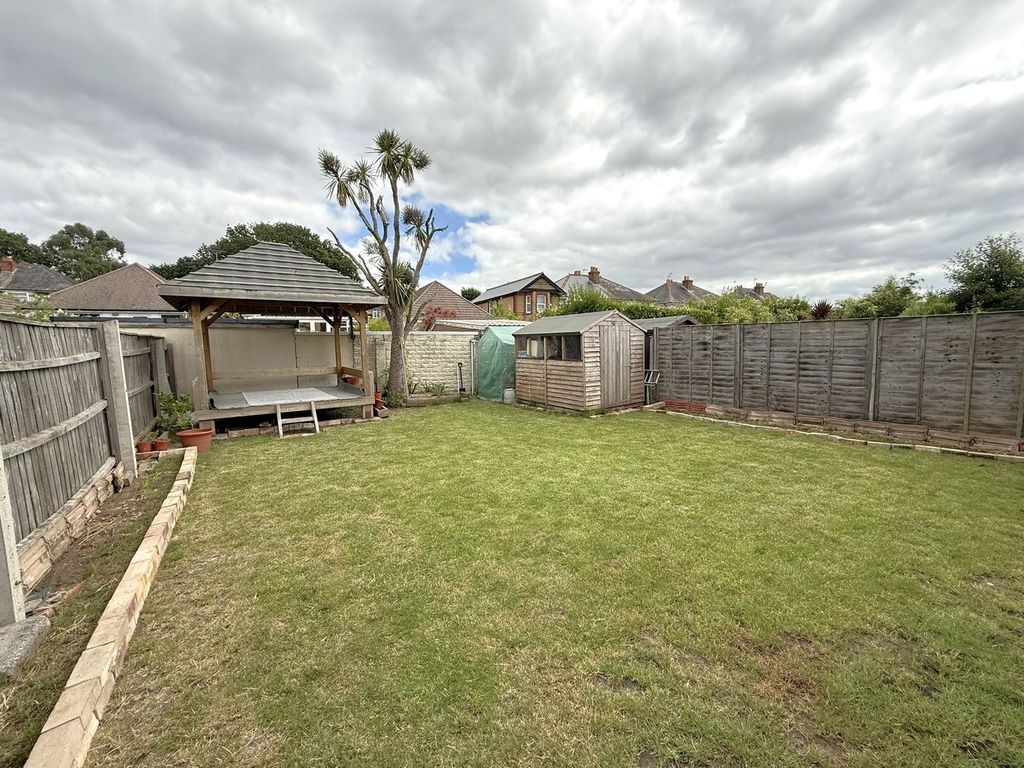 Property photo 2 of 26