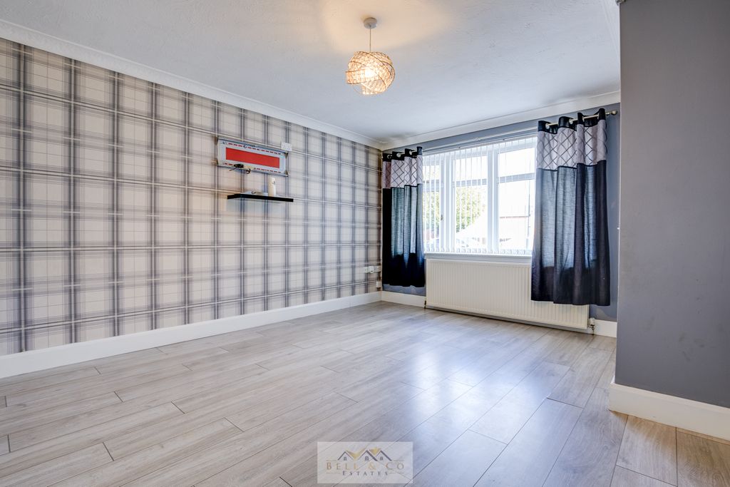 Property photo 3 of 37 Lounge 1.1