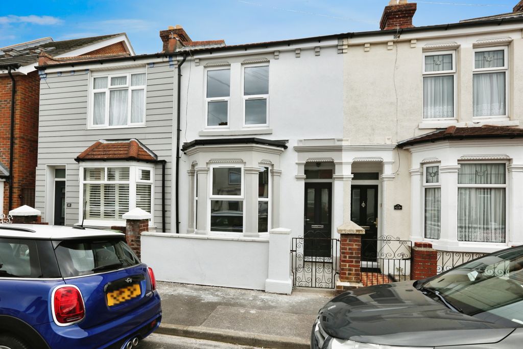 Property photo 1 of 17 Image