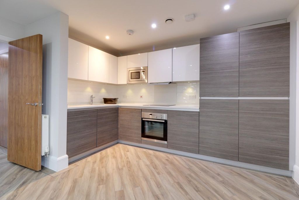 Property photo 3 of 13 Kitchen.Jpg