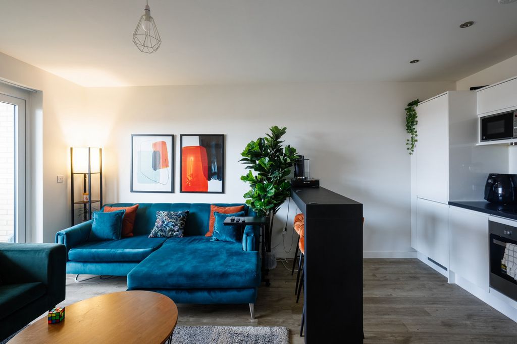 Property photo 3 of 21