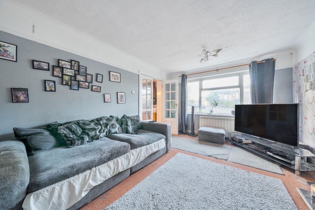 Property photo 3 of 14 Reception