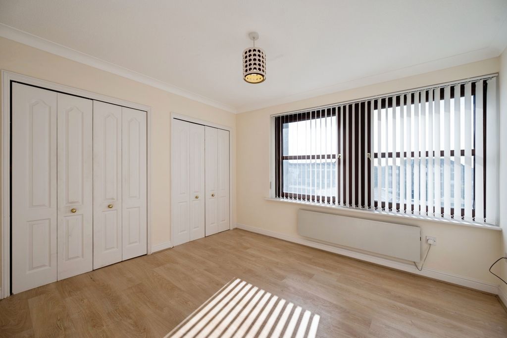 Property photo 2 of 12 Photo