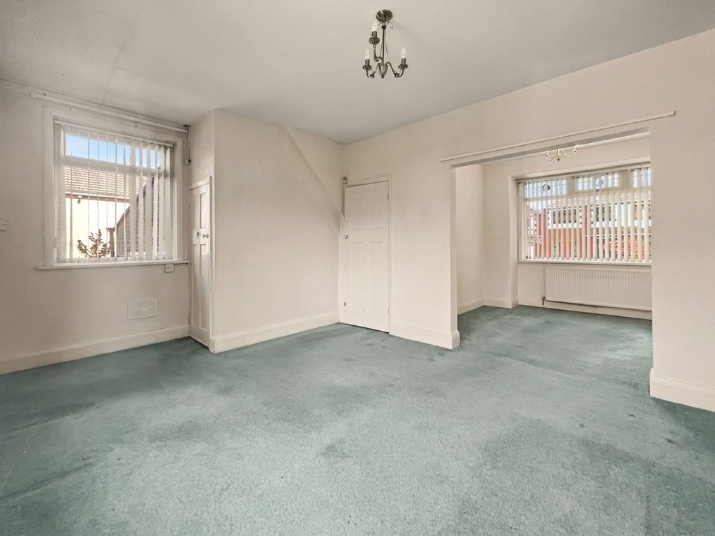 Property photo 2 of 25
