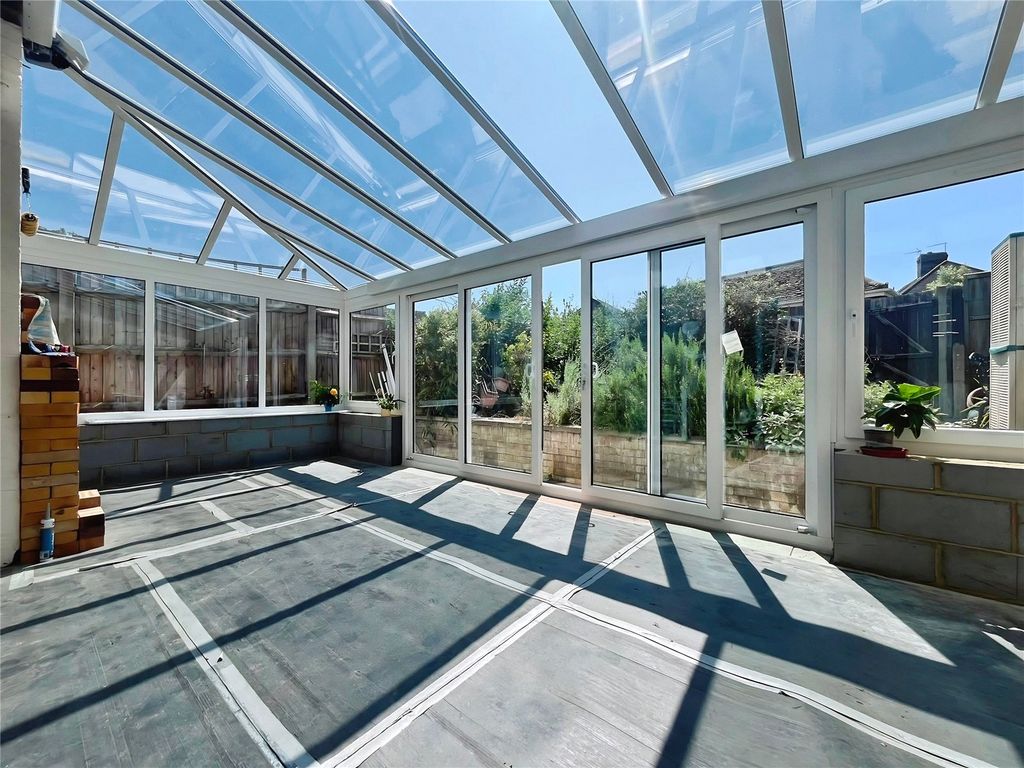 Property photo 3 of 10 Conservatory