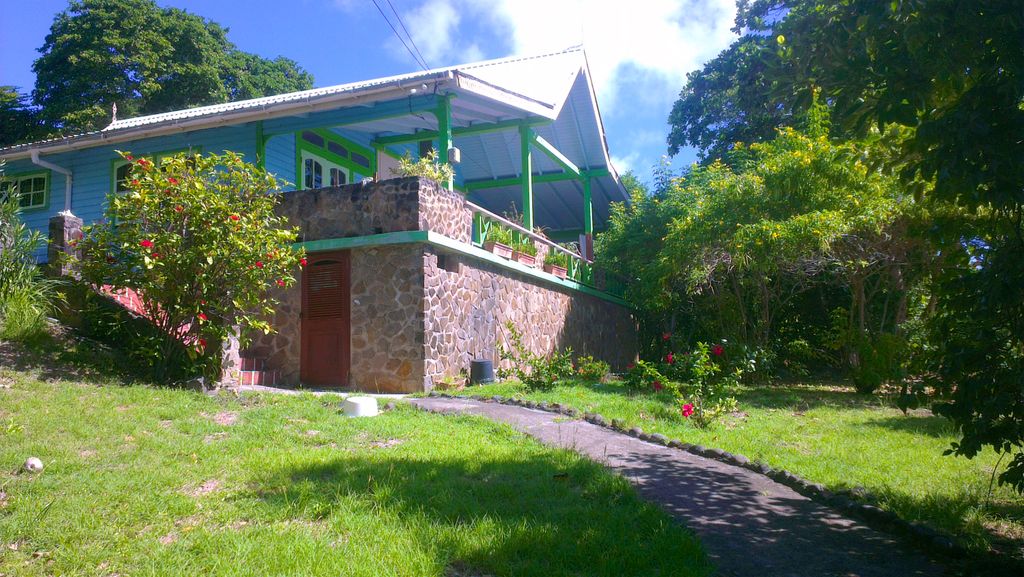Property photo 1 of 18
