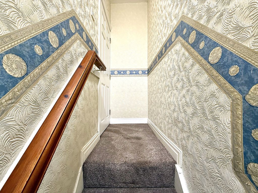 Property photo 3 of 25