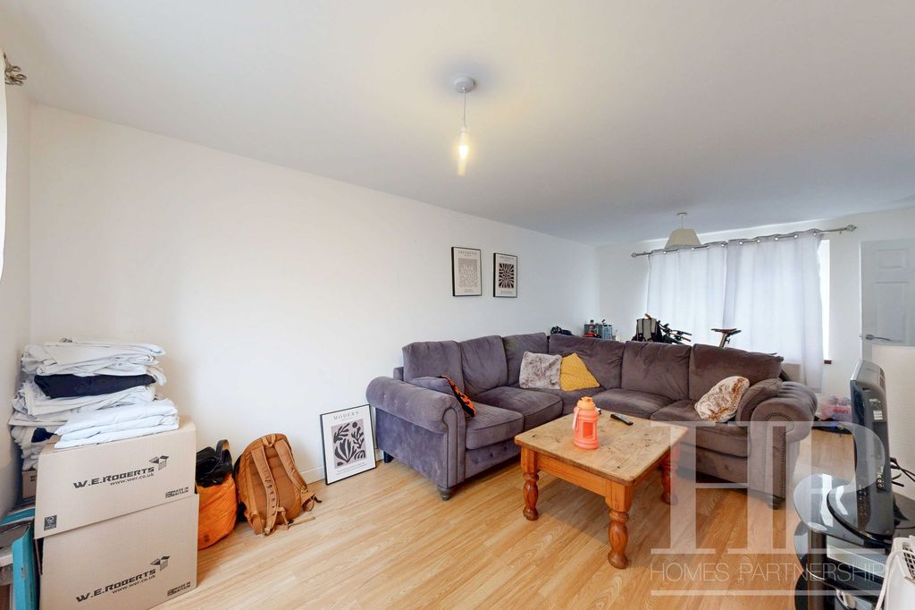 Property photo 3 of 13