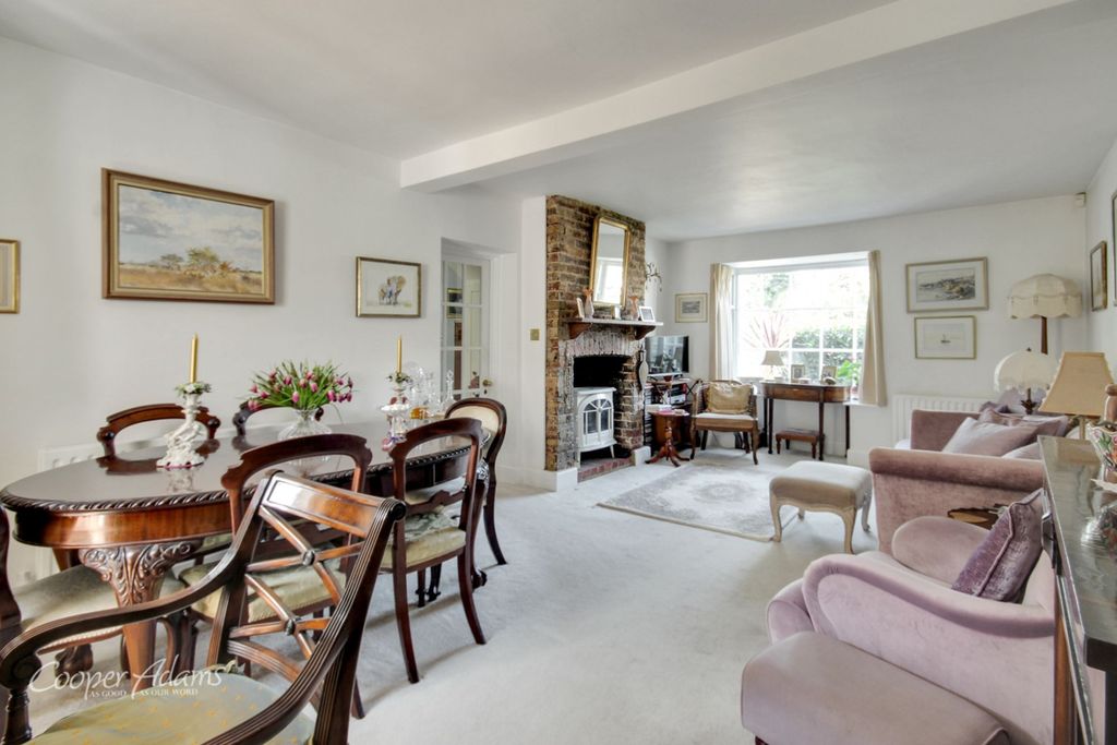 Property photo 3 of 15 Sitting Room
