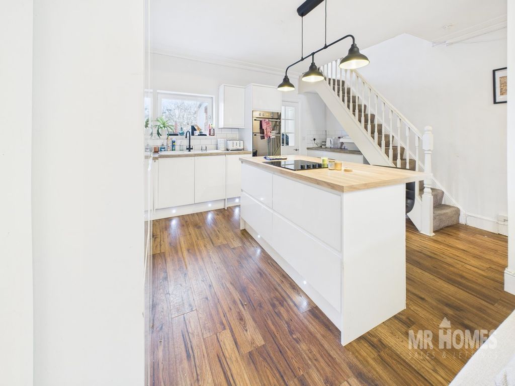 Property photo 3 of 29