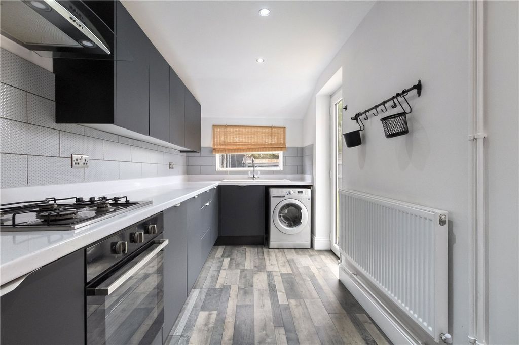 Property photo 2 of 11 Picture No. 05