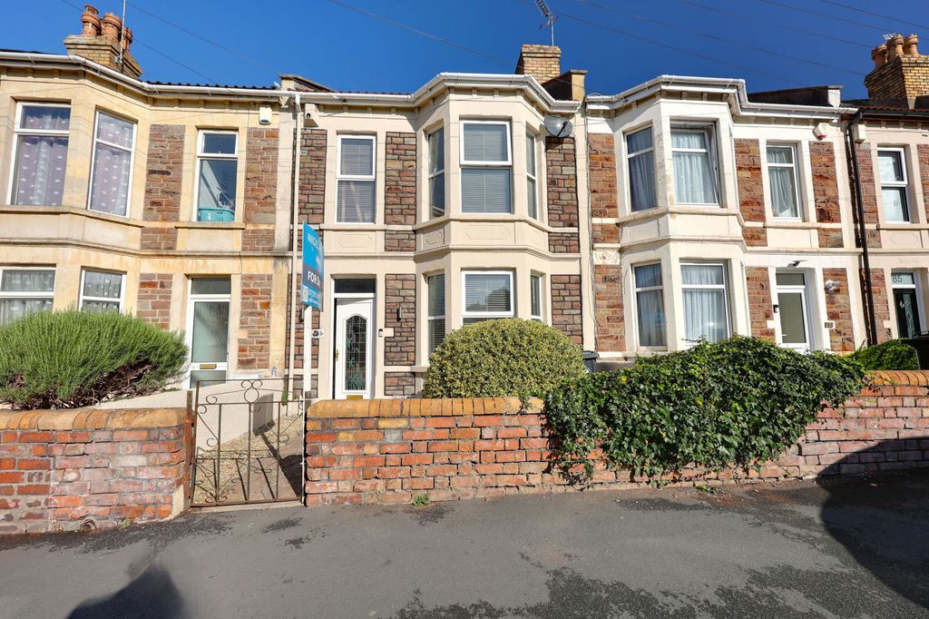 Property photo 1 of 33