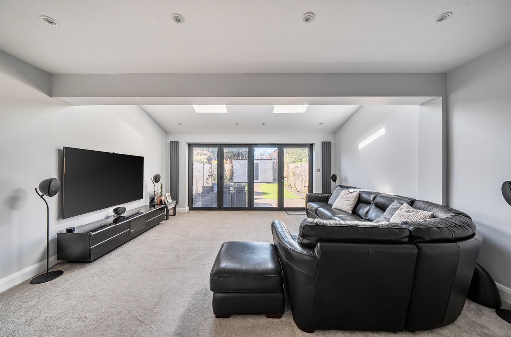 Property photo 2 of 24 Picture 2