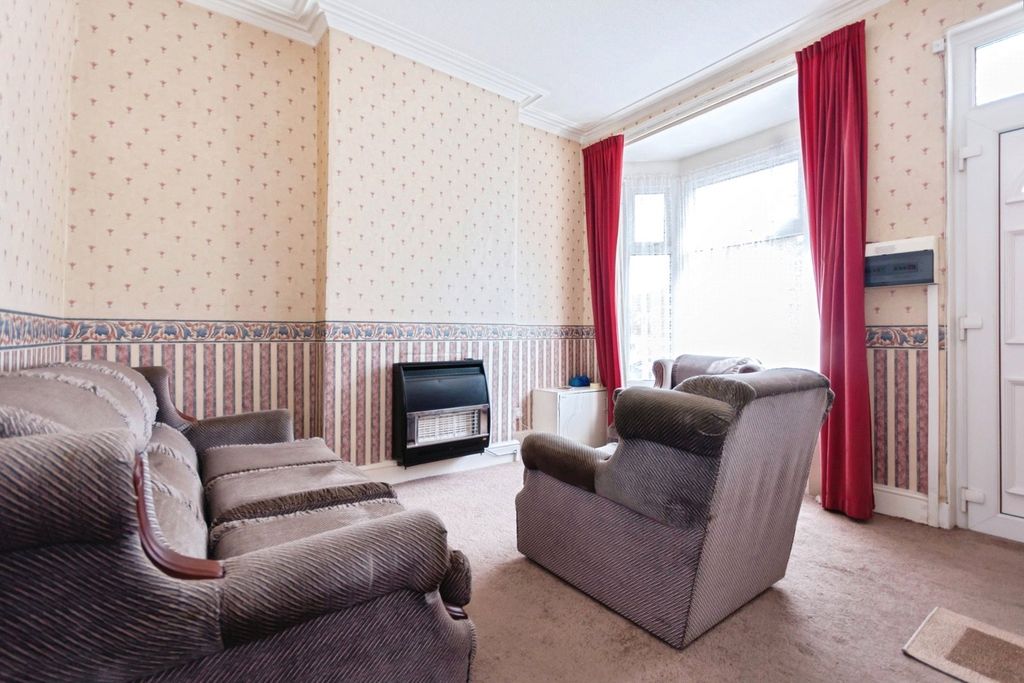 Property photo 3 of 17 Photo