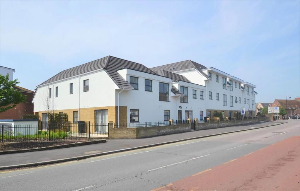 Property photo 1 of 8