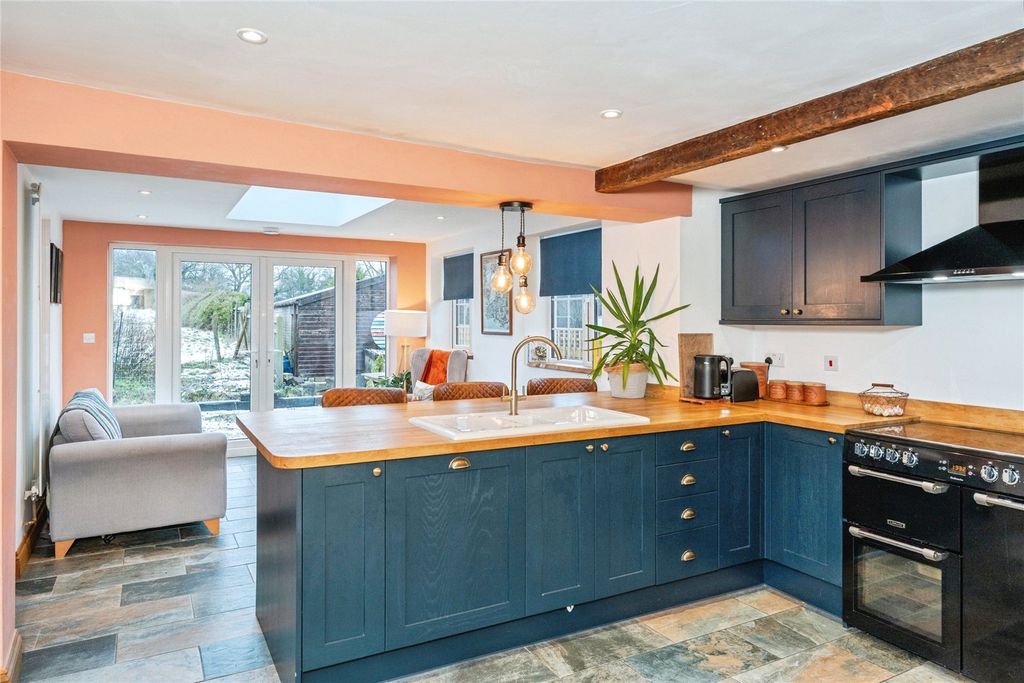 Property photo 2 of 36 Picture No. 39