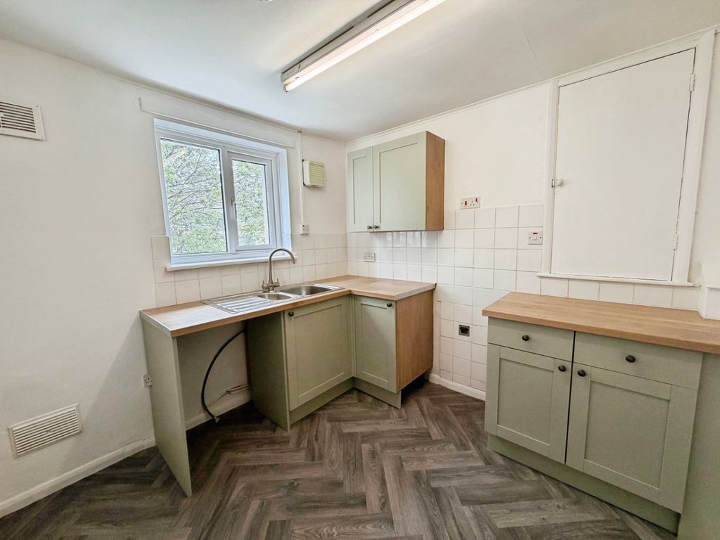 Property photo 3 of 12 5145449