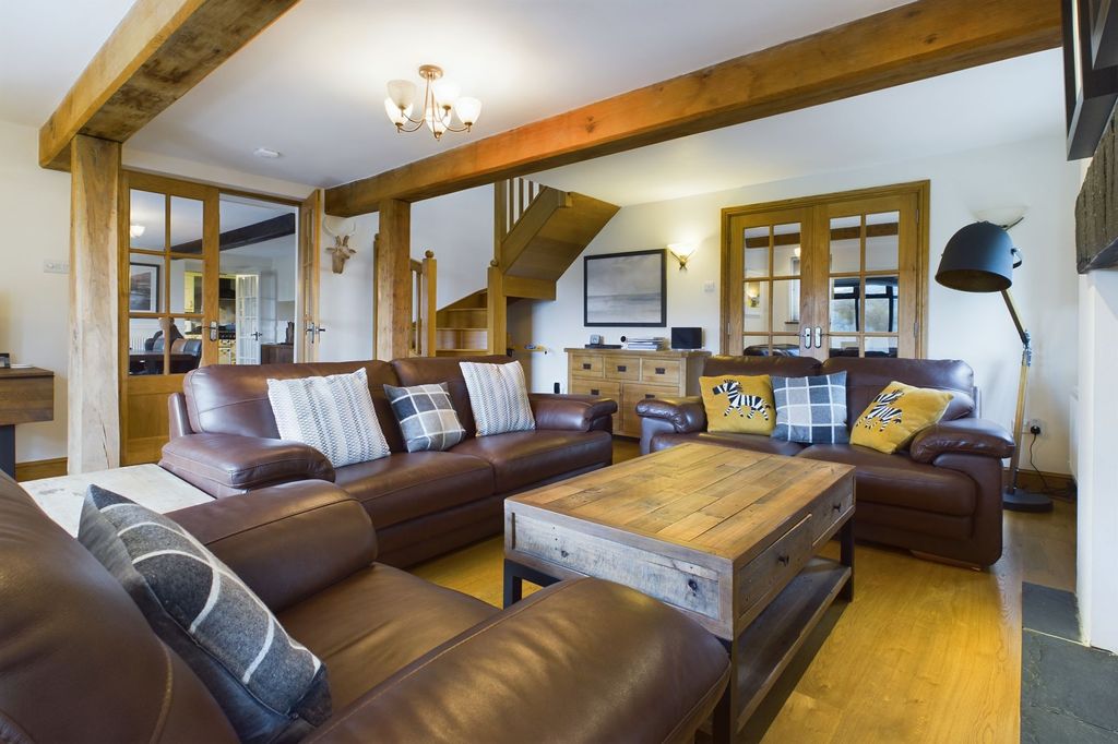 Property photo 2 of 30