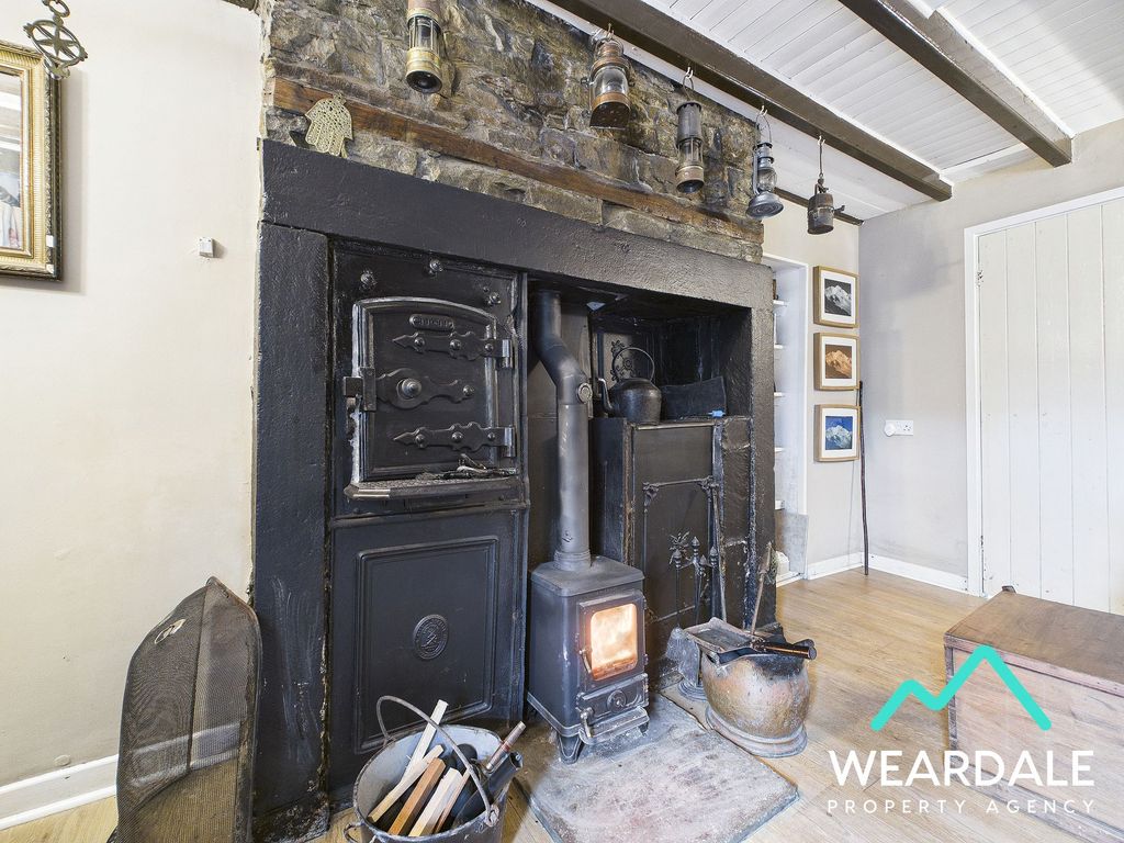 Property photo 2 of 35