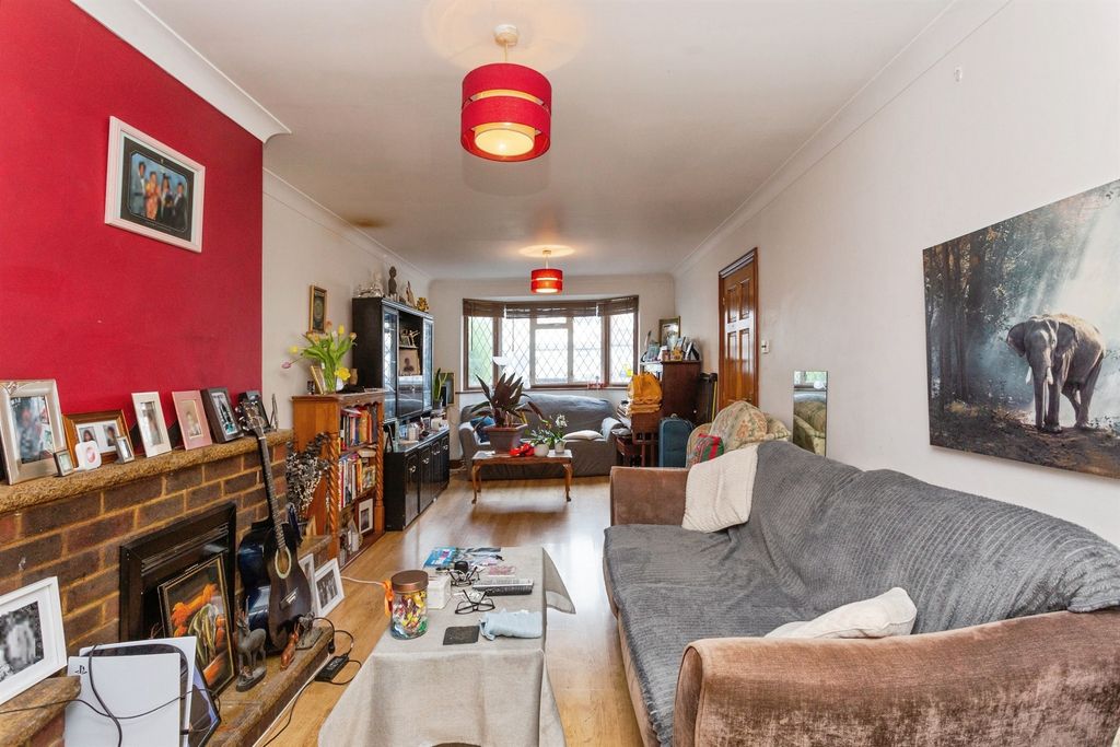 Property photo 2 of 18