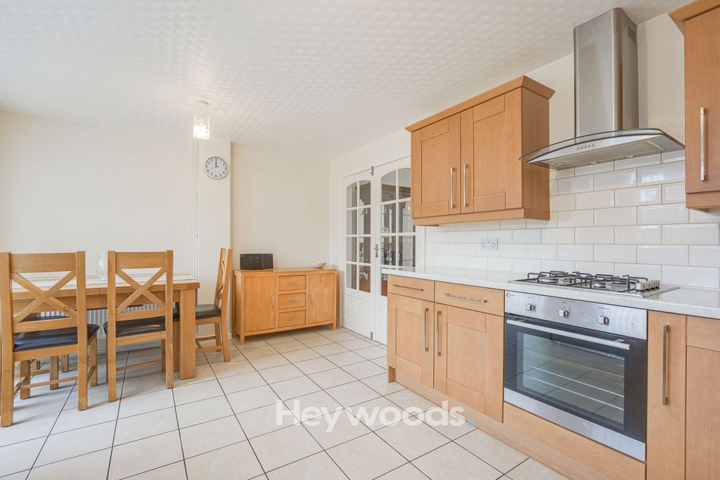Property photo 2 of 29