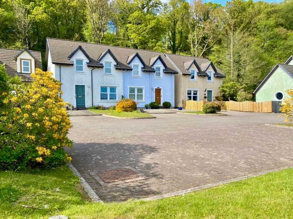 Property photo 1 of 33