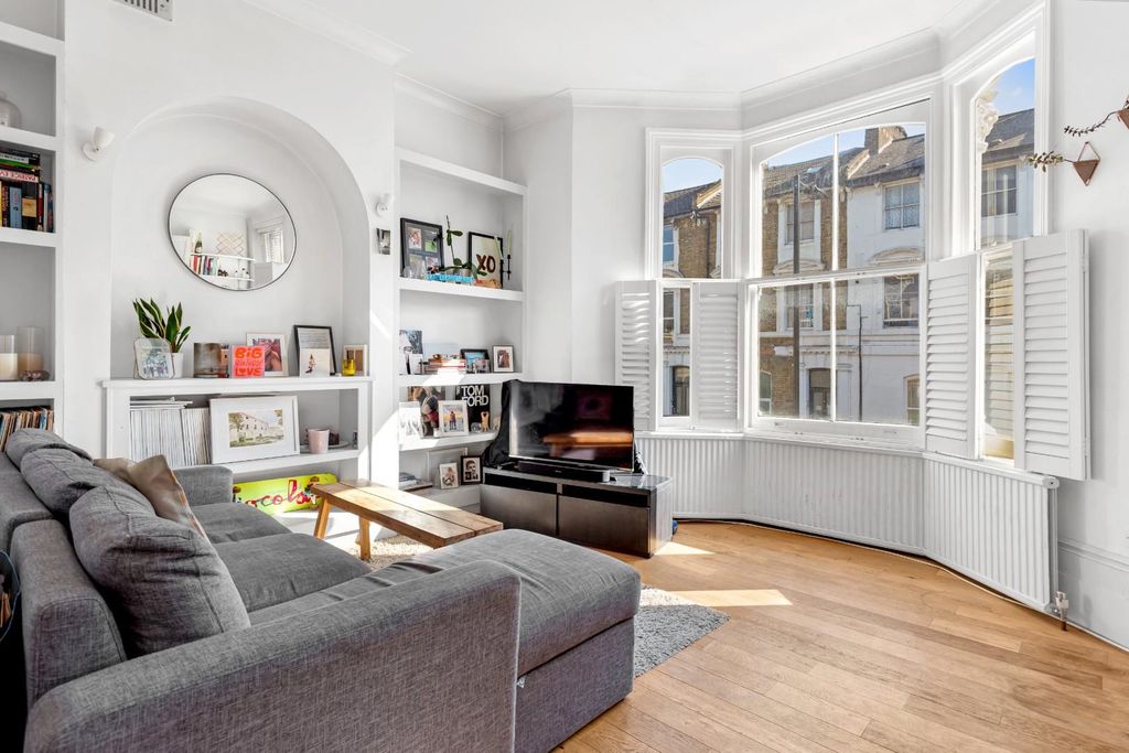 Property photo 1 of 11 Reception