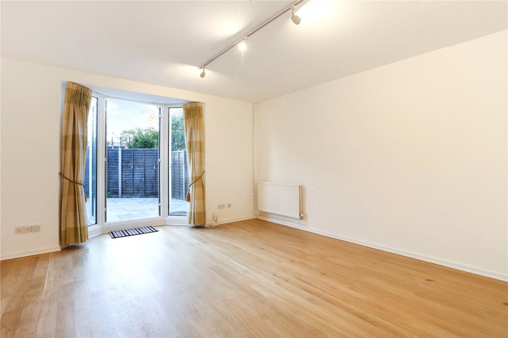 Property photo 3 of 16