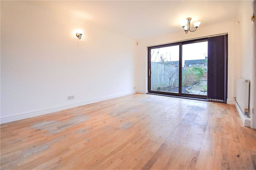 Property photo 3 of 16 Picture No. 19