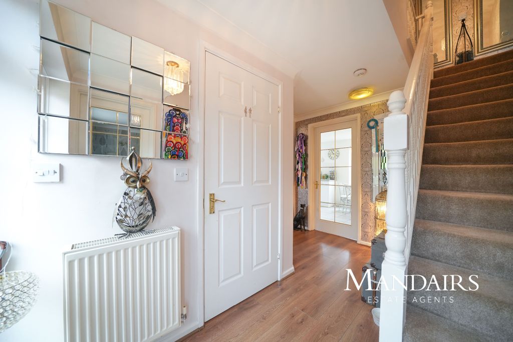 Property photo 3 of 37