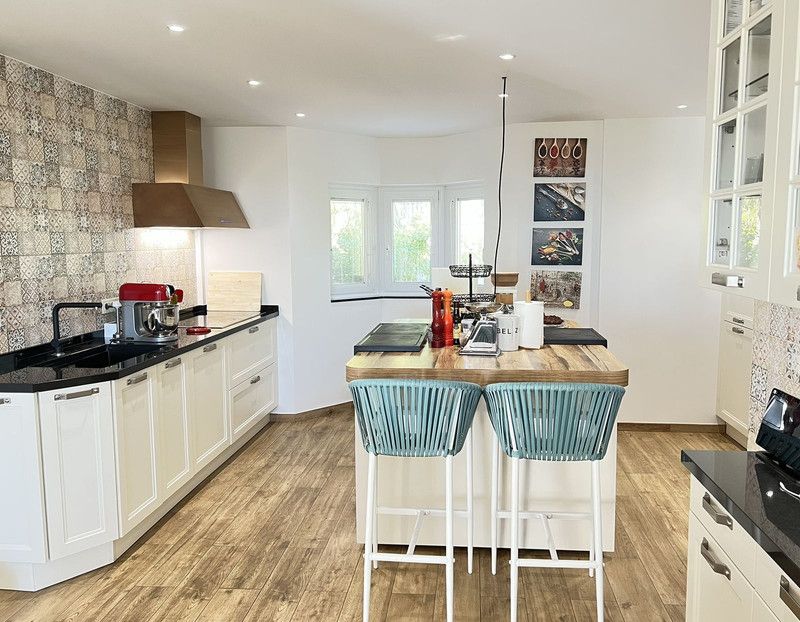 Property photo 3 of 65