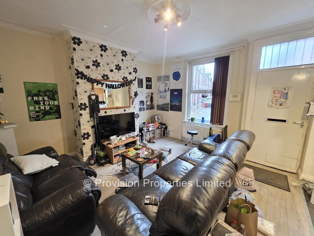 Property photo 1 of 4 Photo