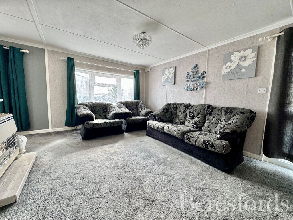 Property photo 2 of 13 Picture 2