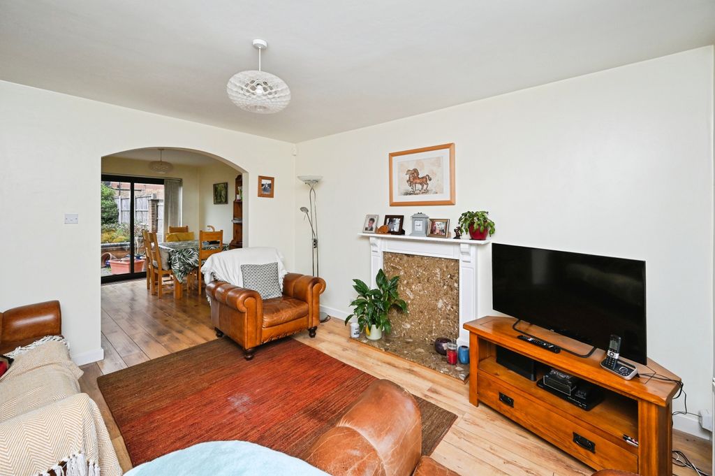 Property photo 3 of 15