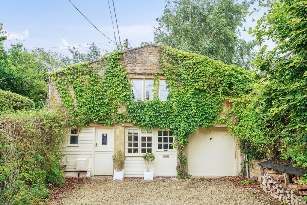 Property photo 1 of 9 Front