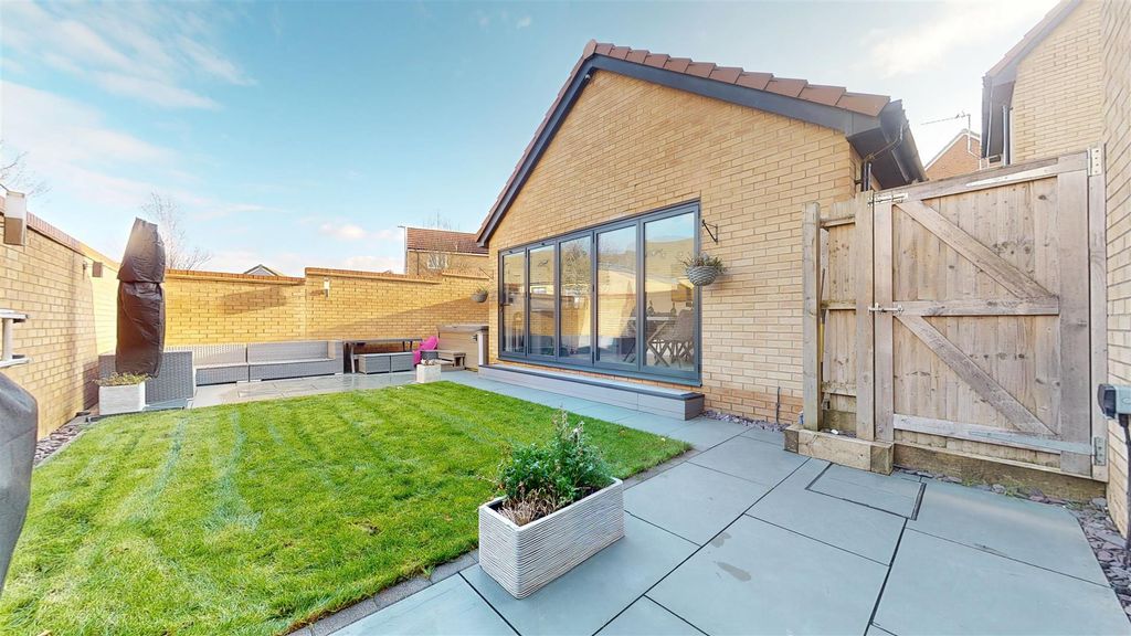 Property photo 2 of 19 12162025_093605.Jpg