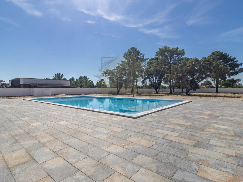 Property photo 3 of 57