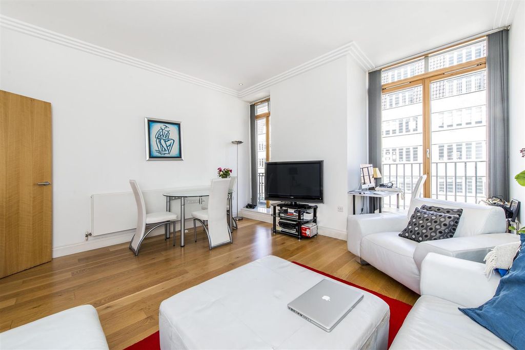 Property photo 1 of 13 Reception