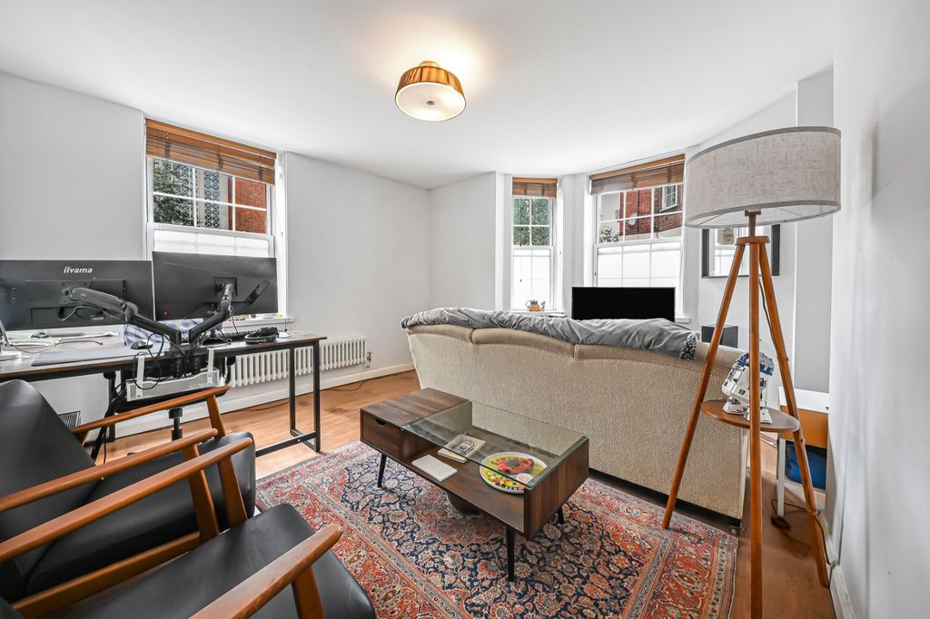 Property photo 1 of 9