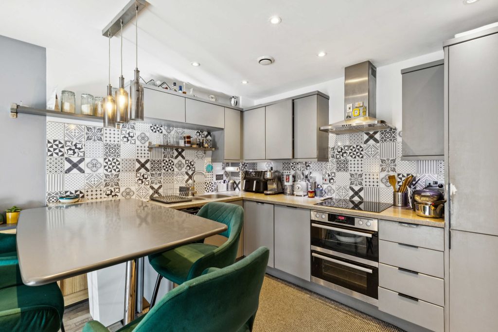 Property photo 2 of 11 3 (1).Jpg