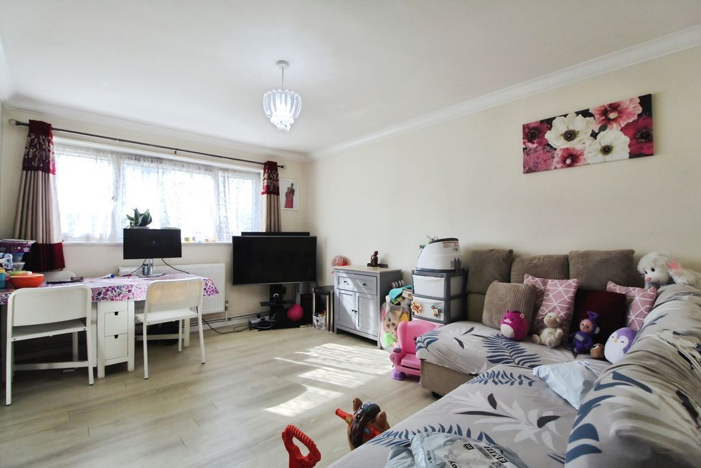 Property photo 2 of 7 Pbox-Img.Jpg