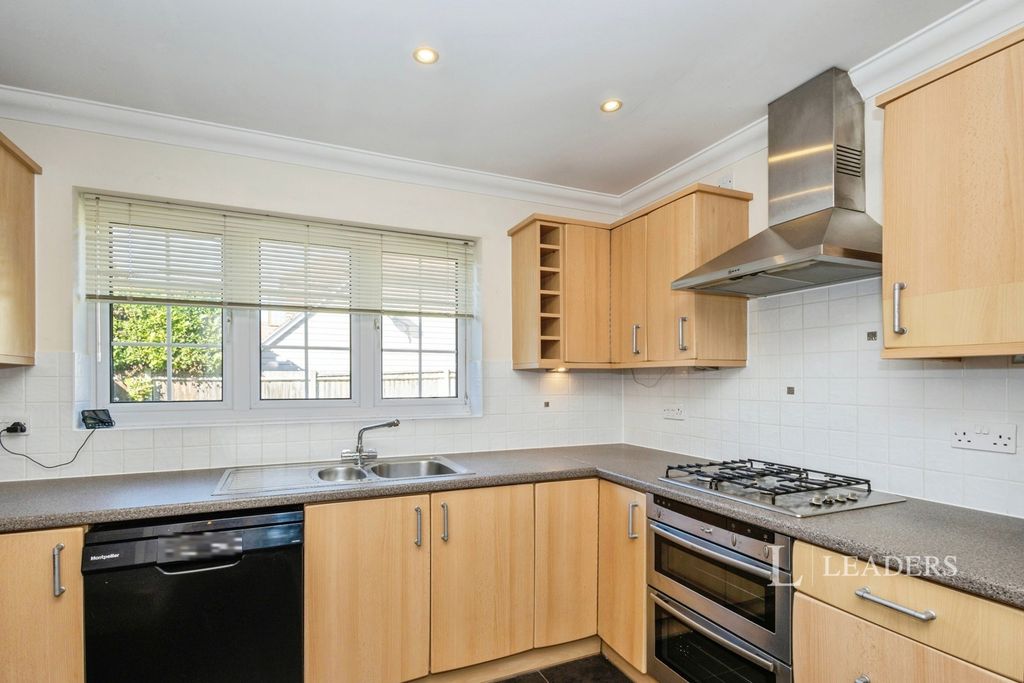 Property photo 2 of 18 Pbox-Img.Jpg